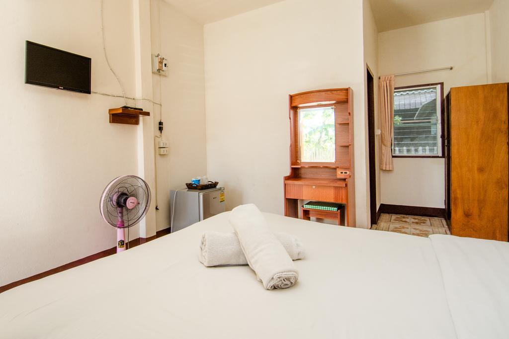 Sarm Mork Guest House Мае Хонг Сон Екстериор снимка