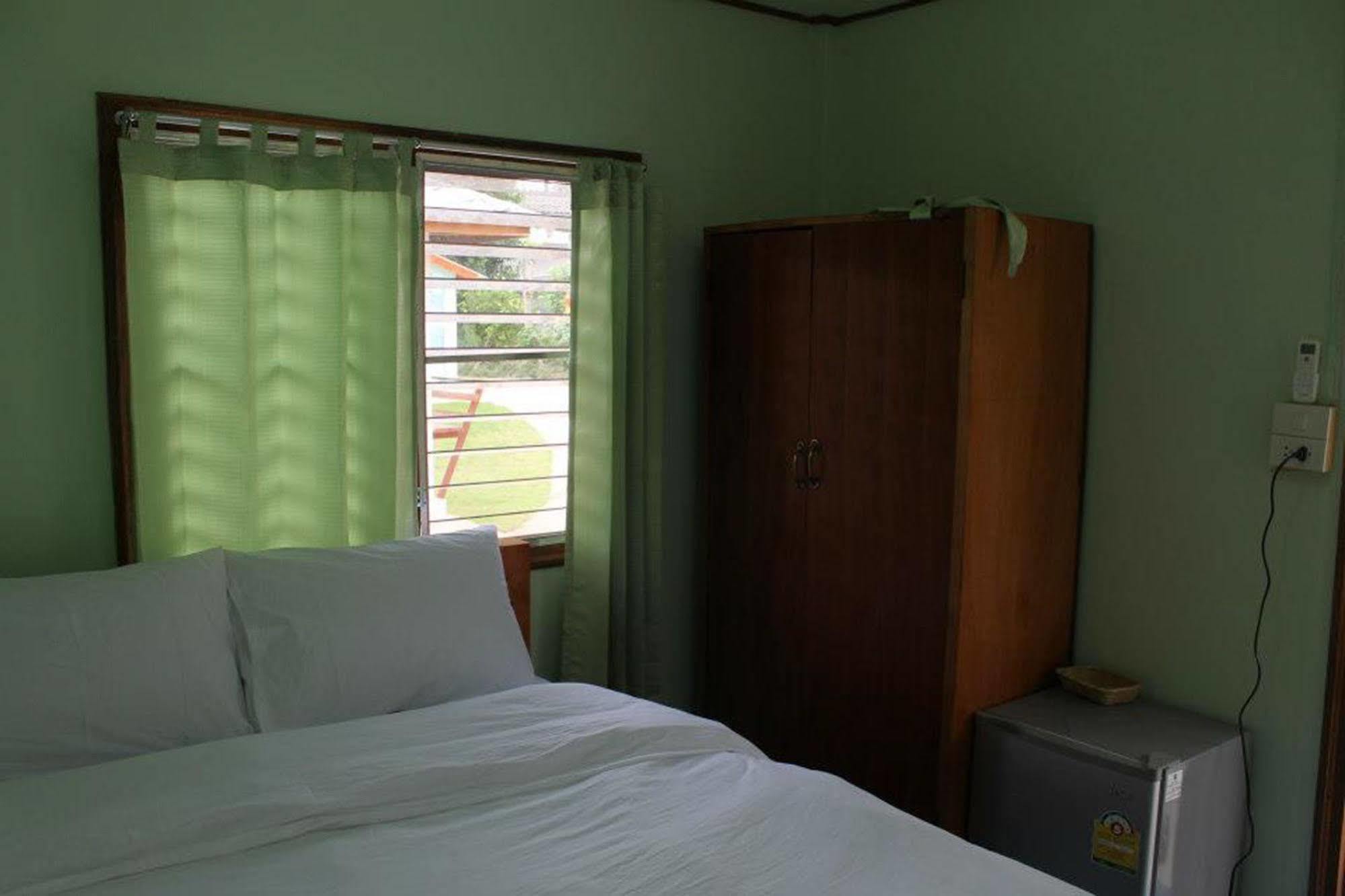 Sarm Mork Guest House Мае Хонг Сон Екстериор снимка