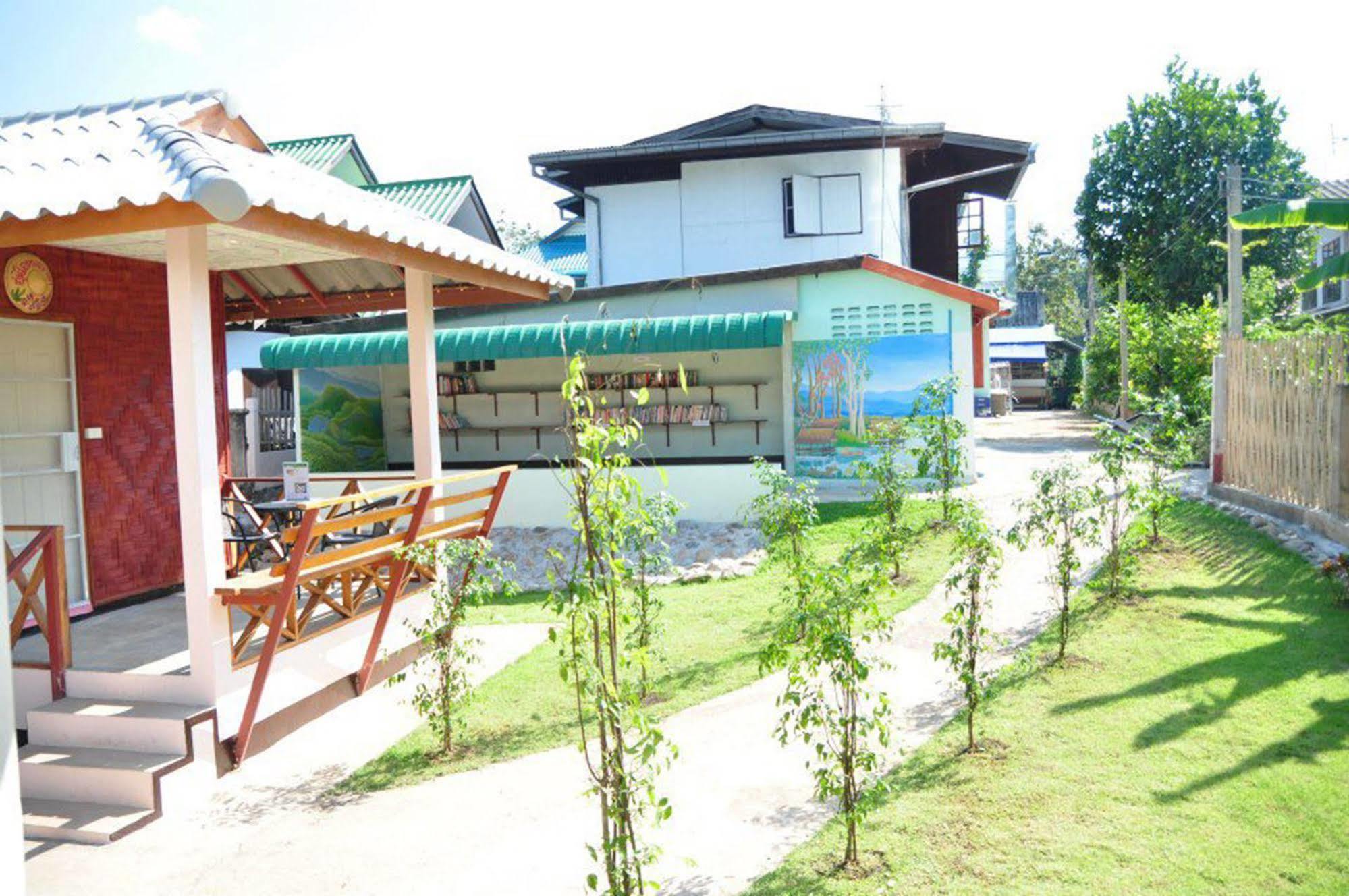 Sarm Mork Guest House Мае Хонг Сон Екстериор снимка